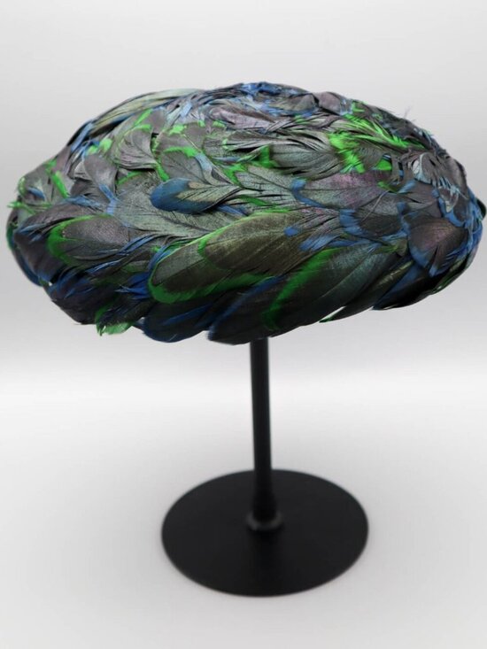 Vtg \'50s Feathered Tilt Cocktail Hat Flah & Co. Syracuse NY Green Blue & Black main image 6